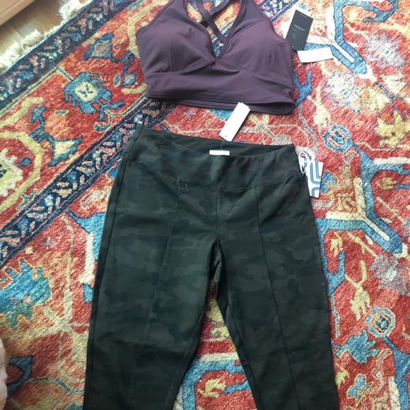 Sports bra and leggings combo! - Picture 1 of 3